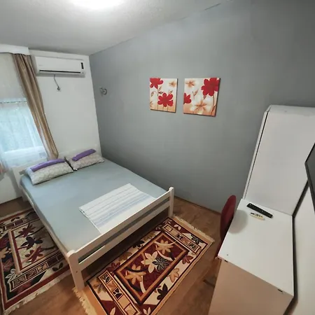 Kiki Apartment